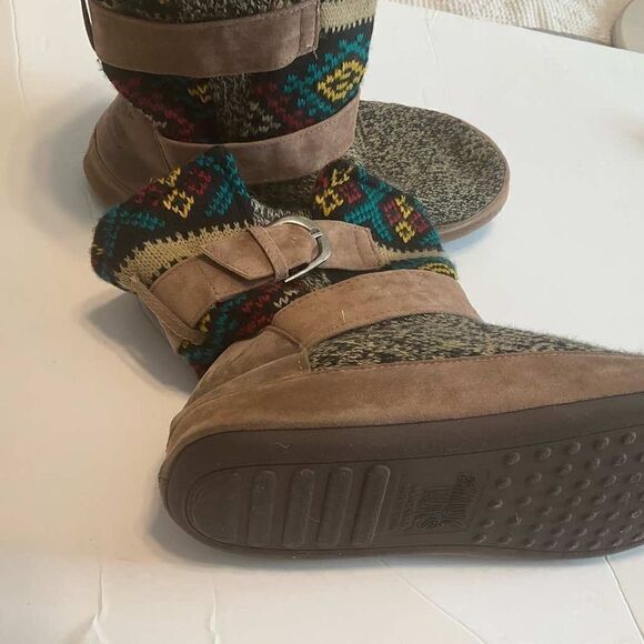Original MukLuks!! Aztec Southwestern Tribal Slipper Booties, Large - Picture 9 of 9